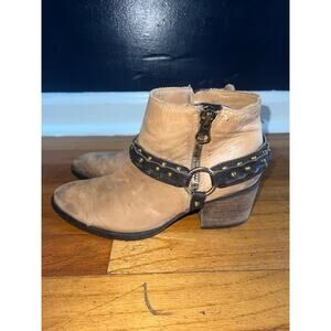 Otbt emery studded leather ankle boots size 7